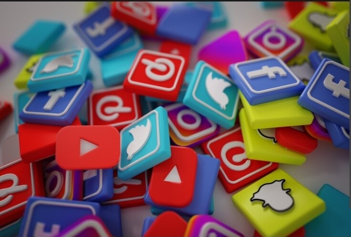Image showing different social media icons